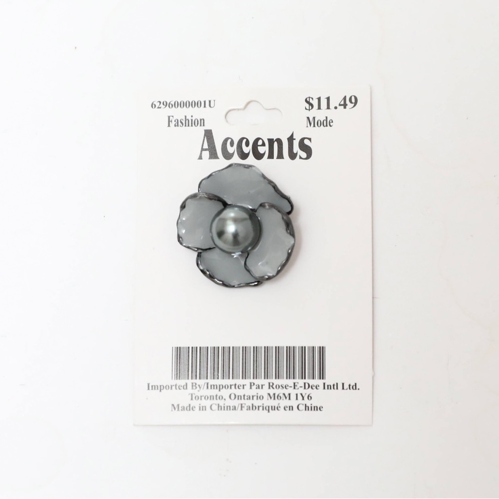 NWT Floral enamel brooch black gunmetal retro flower faux pearl new boogie grey